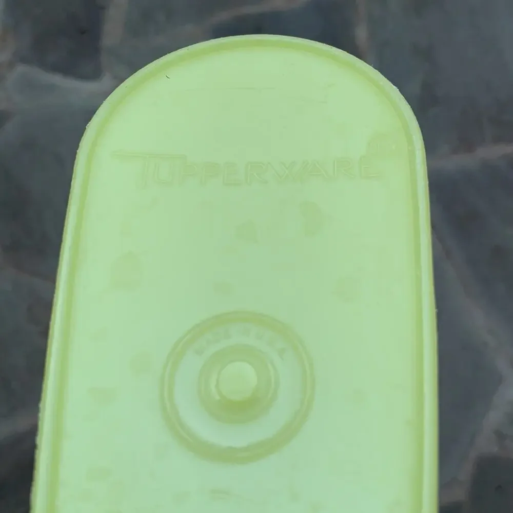 Vintage‎ yellow Tupperware pitcher